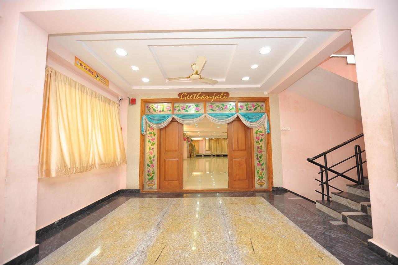 Shree Lakshmi Guest House Visakhapatnam Extérieur photo